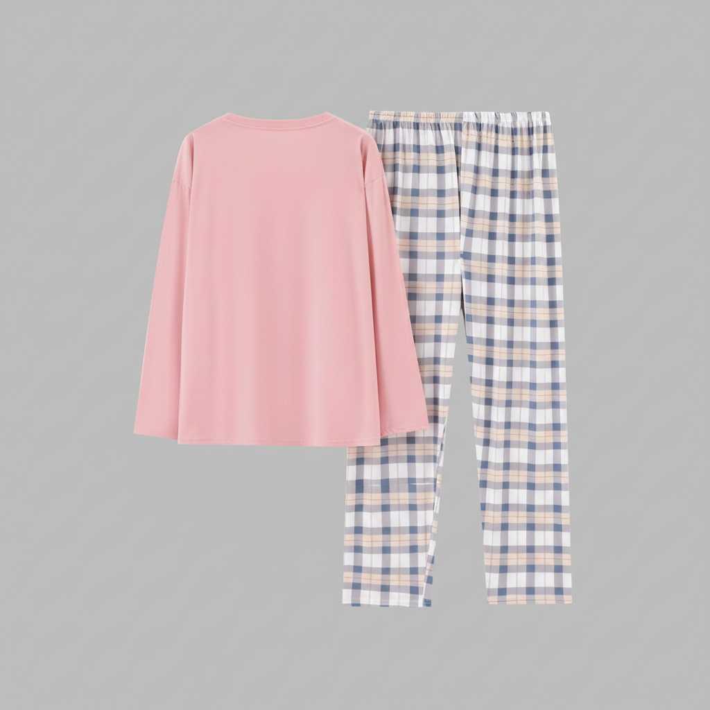 Cozy Elegance | Women's Pajama Set in Checkered Print