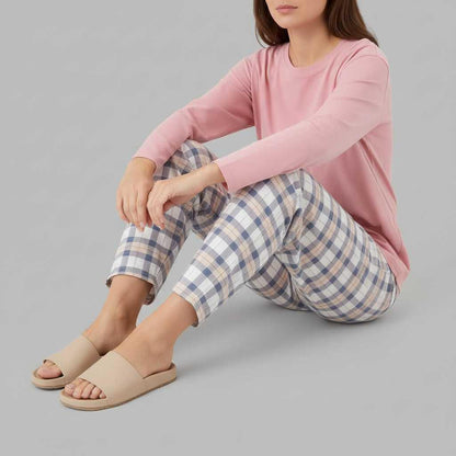 Cozy Elegance | Women's Pajama Set in Checkered Print