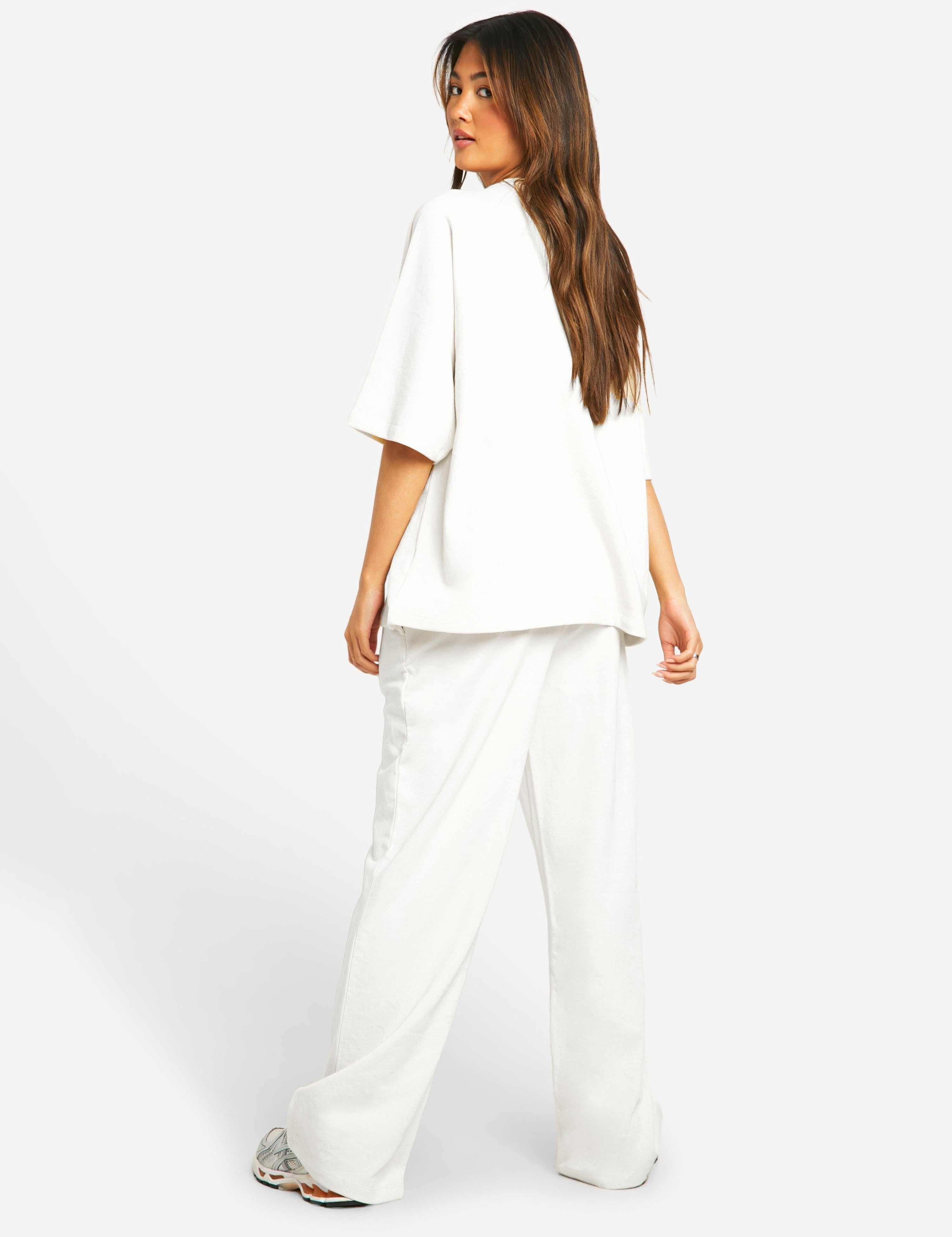 Effortlessly_Stylish_Two-Piece_Set_-_Mila_10.jpg