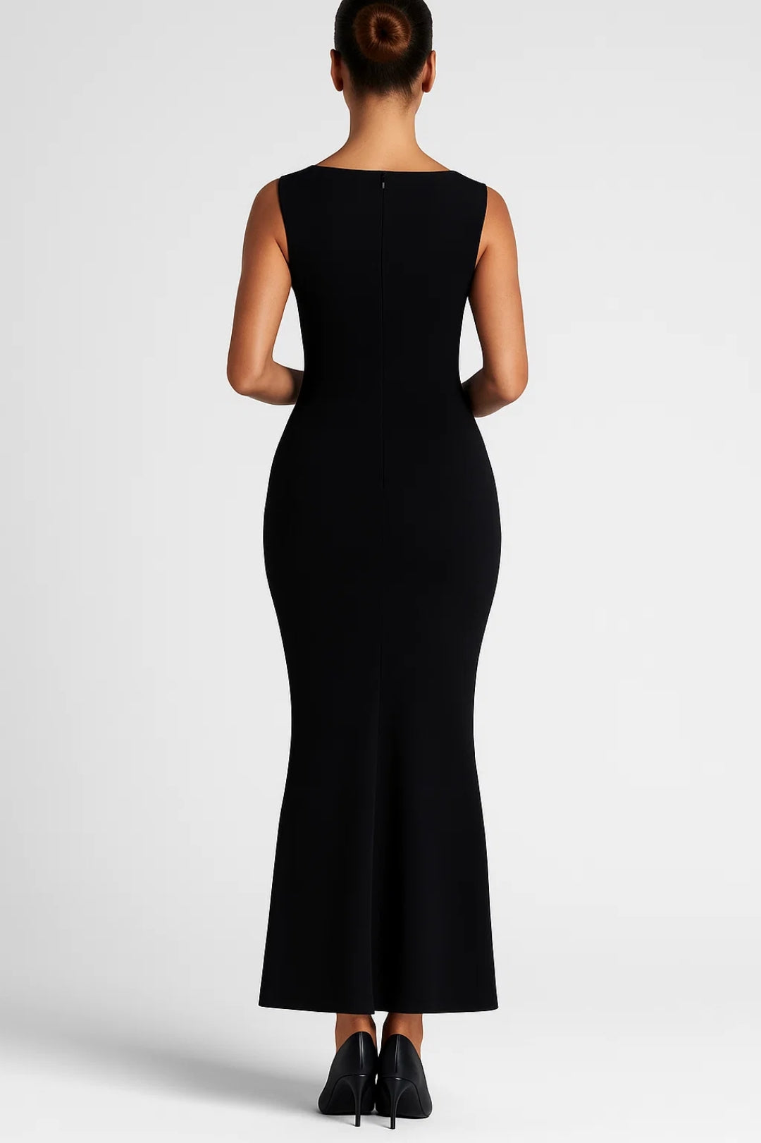 Figure-Hugging Maxi Dress - Valentina