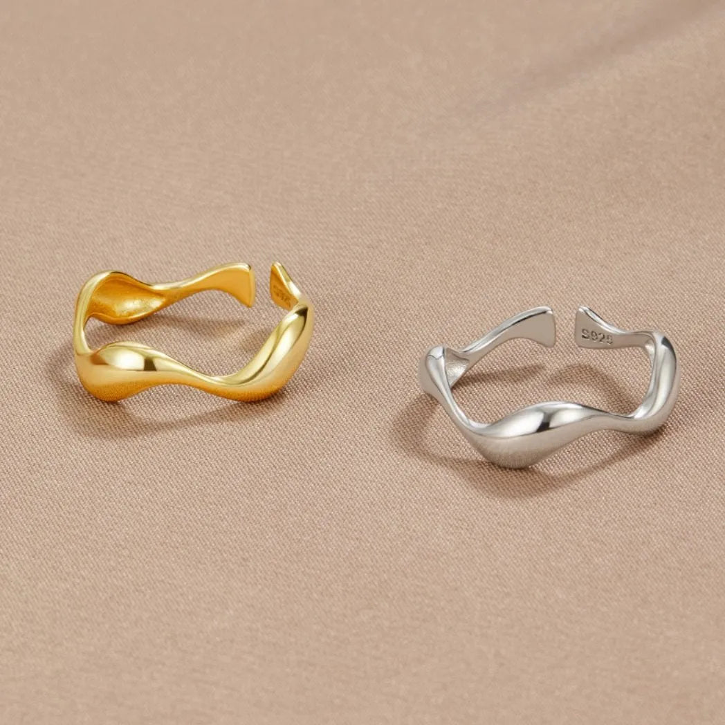 Minimalist Open Ring - Luna