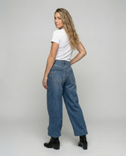 Studded Wide-Leg Jeans - Nova