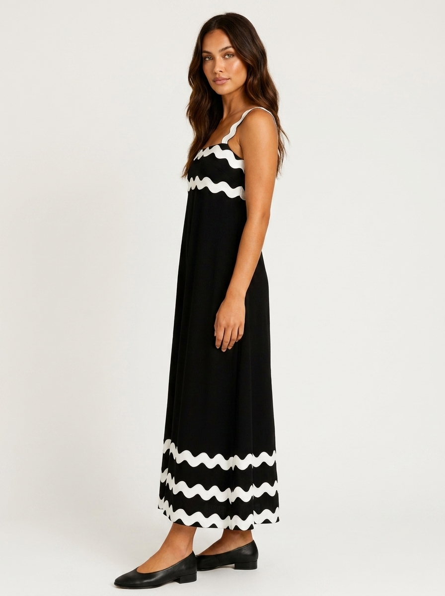 Summer maxi dress with scalloped hem details - Mila
